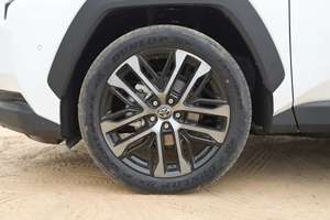 Toyota RAV4 2.0L Essence SUV 2026 – Stock Neuf en Gros pour l'Exportation - Product Image 6