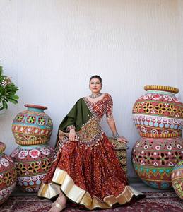 Conjunto de Lehenga Choli de Algodón Muselina para Mujer, Estampado Digital, Bordado con Espejos, Dupatta Larga, para Fiestas, Todas las Temporadas, Envío Rápido - Product Image 3