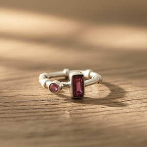 Dainty Elegant Design Gemstone <b>Ring</b> with 3.1 Grams <b>Garnet</b> - Product Image 3