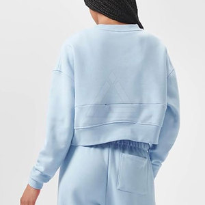 Sweat-shirt oversize court pour femme avec col rond, manches longues et tissu pour un style décontracté et superposé - Product Image 3