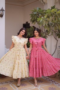 Latest Women Summer Collection <b>Kurti</b> in Cotton with Embroidery Work for Casual and Office Wear Comfortable Fit for Ladies Top - Product Image 3