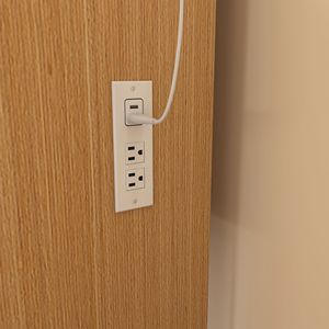 Tavolo da Trucco Compatto con Illuminazione LED, Presa di Corrente e Supporto per Asciugacapelli, Sgabello per Camere da Letto Piccole - Product Image 4