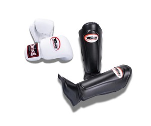 ราคาขายส่ง ชุดฝึกซ้อมมวยไทย ซานด้า MMA พร้อมนวมหนังแท้ระดับมืออาชีพ และสนับแข้งแบบติดตีนตุ๊กแก - Product Image 5