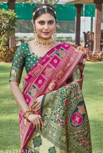 Traditional Purple and <b>Green</b> <b>Silk</b> Saree with Gold Border for Women Wedding & Party Wear India Pakistan - Product Image 4
