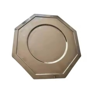 Assiette de présentation élégante en fer forgé, décoration de table artisanale pour des expériences culinaires raffinées - Product Image 4