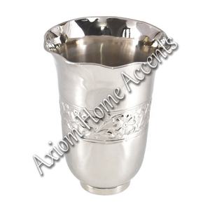 Elegante jarrón de metal soplado a mano con toque moderno Ideal para el hogar y la Oficina por Axiom Home Accents - Product Image 2