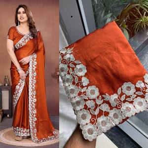 Sari indien traditionnel en soie avec broderie florale argentée pour mariage et occasions spéciales, sari long pour femmes - Product Image 1