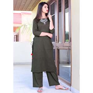 Ensemble de costume pour femme en coton vert respirant taille XS - Product Image 1