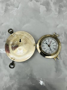 งานฝีมือโบราณ นาฬิกาแขวนผนังทองเหลืองรูปช่องหน้าต่างเรือ ของตกแต่งสไตล์ทะเล (6 นิ้ว) รุ่น BC-007 ทำด้วยมือ พกพาสะดวก - Product Image 4