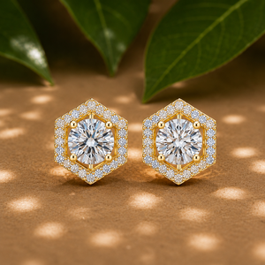 Boucles d'oreilles clous hexagonales avec halo de diamants de laboratoire certifiés IGI de 1 carat chacun, en or 14K 18K, boucles d'oreilles rondes en diamant, vente en gros - Product Image 1