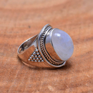 Bague en Pierre de Lune Naturelle Arc-en-ciel Faite à la Main en Argent Sterling, Bijou Bohème, Cadeau Pierre de Naissance de Juin - Product Image 6