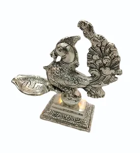 Diya de Plata Alemana Antigua con Diseño de Pavo Real, para Aceite, para Diwali, Regalo de Inauguración de Casa, Regalo de Boda, Recuerdo Indio para Invitados - Product Image 6