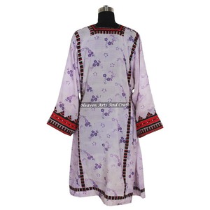 Tunique bohème vintage Kutchi Banjara, vintage bohème, provenant d'un fournisseur indien, broderie artisanale vintage, bohème Banjara - Product Image 4