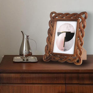 Cadre photo rectangulaire en bois fait main, élégant, sculpté, décoration murale horizontale, 5x7 pouces - Product Image 1