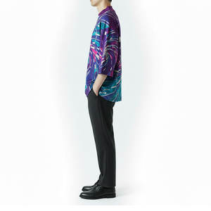 Camiseta Oversize Moderna para Hombre, Diseño de Hombros Caídos, Prenda de Inspiración Urbana, Prenda Esencial de Moda Casual - Product Image 4