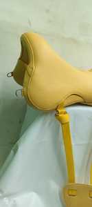 Silla de Montar BLUHORSE Modelo Avia de Alta Gama, Silla de Fibra de 18 Pulgadas, Disponible en Muchos Colores y al Mejor Precio al por Mayor - Product Image 5