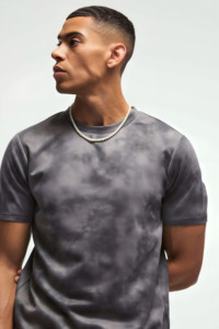 Oversized 300 GSM 100% Cotton Unisex T-shirt High Street Style Summer Round Neck Custom Graphic Printed Long Length <b>Tshirts</b> - Product Image 6