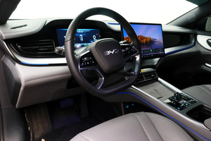 BYD Seal 7 Sedán Premium con Batería de Litio, Tracción en las Cuatro Ruedas, Autonomía Superior a 700 km - Product Image 2