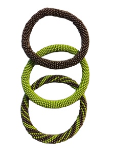 Bordado de cuentas multicolor de moda para pulsera Diseño de lujo elegante Combinación perfecta para su aspecto clásico moderno Nueva moda - Product Image 3