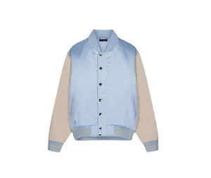 Veste de sport en satin bleu clair pour homme avec manches beiges, col montant, fermeture à boutons, vêtement décontracté pour le printemps - Product Image 3