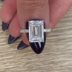 Anillo de Compromiso de Cristal con Corte Esmeralda para Mujer, ZAYRO EXPORT ZR-221, Certificado IGI, Oro Sólido de 18K, Engaste de Puntas, Estilo Floral - Product Image 3