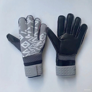 ถุงมือผู้รักษาประตูฟุตบอลมืออาชีพ Zebra AC Latex แบบพันมือ ป้องกันการลื่น ระดับเกมส์ ผลิตจากหนัง - Product Image 1