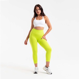 Conjuntos de Dos Piezas para Mujer en Verde Lima Personalizados de Última Moda, Leggings con Bolsillos Ascend, Suaves, Elásticos y de Cintura Alta - Product Image 1
