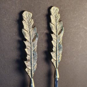 Ensemble de cuillères à dessert en acier inoxydable poli miroir avec manche en plumes dorées de luxe pour cadeaux de mariage et décoration de table royale - Product Image 5