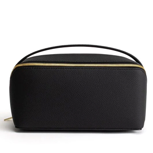 Estuche de Maquillaje de Cuero Texturizado Negro con Cierre Dorado, Asa Superior, Organizador de Cosméticos, Logotipo Personalizado, Bolsas de Cuero de Marca Privada - Product Image 1
