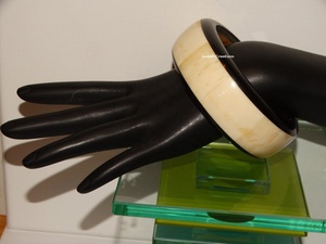 Wood Resin Bone Inlay Bangle Handmade Artistic Fashion <b>Bracelet</b> with Decorative Inlay for <b>Boho</b>, Ethnic, and Contemporary Styling - Product Image 4