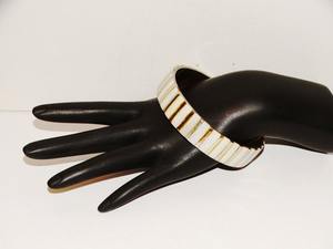 Brazalete de Estilo Boho con Incrustaciones de Concha de Madreperla para Mujer - Product Image 3