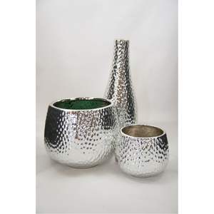 Vases en métal de luxe en gros - Vases coniques texturés argentés pour hall d'hôtel et décoration d'événements - Pot de fleurs durable - Product Image 4