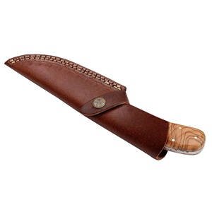 Cuchillo de caza, desollado y camping de acero de Damasco hecho a mano de primera calidad con mango de madera y funda de cuero para uso en exteriores. - Product Image 3