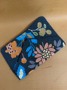 Sac à main enveloppe brodé de perles florales fait main pour femme, pochette d'épaule de luxe brodée, pochette de créateur personnalisée OEM - Product Image 3