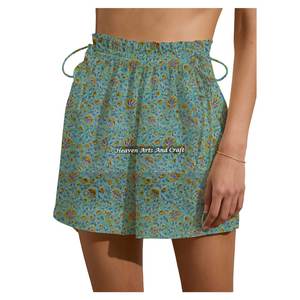 Nouveaux shorts de week-end pour femmes avec cordon de serrage, imprimé floral, coupe décontractée, en coton, imprimé à la main - Product Image 3