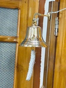 Campana de Latón Exclusiva con Acabado de Diseño, Campana de Latón Premium Adecuada para Templos, Entradas de Casas, Jardines Náuticos y Exteriores - Product Image 6