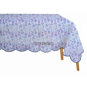 Nappe rectangulaire chic en coton imprimé à la main motif floral 60x90 pouces avec bord festonné pour l'extérieur, la maison, les mariages, les dîners et les banquets - Product Image 4