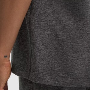 Camiseta de Hombre de Cuello Redondo, Tejido de Punto de Alta Calidad, 200 g/m², 100% Poliéster, Estilo Vintage, Corte Regular, Anti-Pilling, Fabricada por OEM - Product Image 5