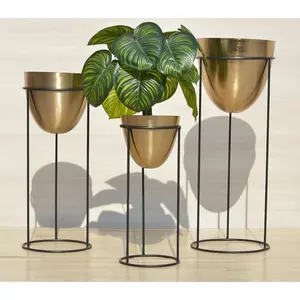 Macetero de latón de primera calidad para decoración del hogar, elegante maceta metálica para sala de estar y jardín, de proveedor indio para exportación a granel. - Product Image 1