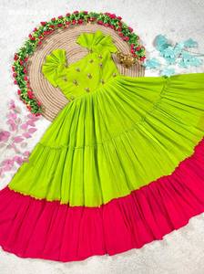 Nueva tendencia de elegancia en vestimenta: Colección de vestidos midi Mul-Chanderi con trabajo Maggam, fabricante de la India, moda femenina. - Product Image 2