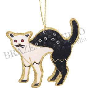 Brazeal Studio - Ornements de Noël personnalisés faits à la main en velours satiné écologique, brodés de perles, fils dorés, fabrication artisanale - Product Image 2