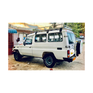 Voitures d'occasion en stock à prix de gros – Land Cruiser Hardtop d'occasion, version luxe - Product Image 4