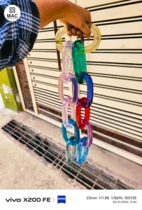 Decoración del hogar: Eslabones de cadena de resina personalizables de gran tamaño y colores claros, eslabones grandes de resina multicolor disponibles. - Product Image 4