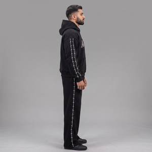 Ensemble de survêtement streetwear personnalisé avec impression filigrane, comprenant un sweat à capuche épais et un pantalon de survêtement unisexe oversize à jambes larges pour homme - Product Image 3