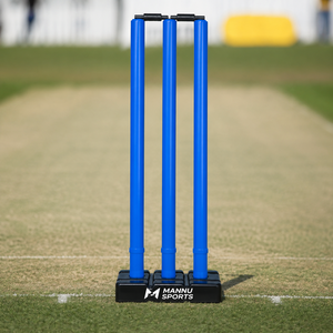 Stumps de cricket en plastique, 3 stumps, 2 bails, épaisseur personnalisable, matériau et couleur de haute qualité selon les normes internationales - Product Image 1