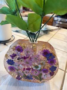 Decorative Resin Vase For Tabletop Display Flower Arrangements And Attractive Home Interior Decoration Style - Product Image 4