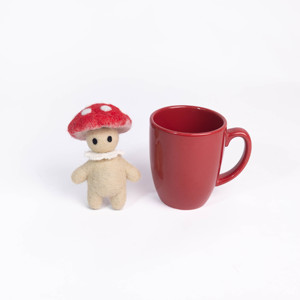 Juguete de Personaje de Hongo Hecho a Mano con Fieltro y Lana, con Gorro Rojo y Puntos Blancos, para Decoración Infantil de Interiores y Juego de Imitación - Product Image 3
