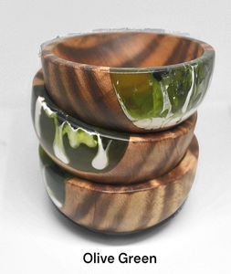 Venta al por mayor de modernos y lujosos tazones redondos de madera epoxi para mezclar ensaladas, de resina y madera, de f s international. - Product Image 3