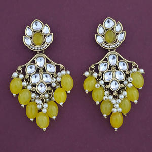 ต่างหูมุกสไตล์โบฮีเมียนขายดีที่สุดจาก Kanhai Jewels ชุบเมห์นดี สีขาวนิกเกิล ปราศจากสารตะกั่ว สำหรับผู้หญิง - Product Image 5