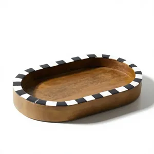 Bandeja de Servir Ovalada de Madera Hecha a Mano con Patrón Blanco y Negro, Plato Decorativo para Mesa para Té, Café y Desayuno - Product Image 1